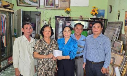 Nhân kỷ niệm 79 năm Ngày Thương binh - Liệt sĩ (27/7/1947 - 27/7/2026), sáng 22/7, Đoàn công tác số 2 của Ủy ban MTTQ Việt Nam xã Thạnh Đông do đồng chí Nguyễn Kim Thúy, Ủy viên Ban Thường vụ, Chủ tịch Ủy ban MTTQ Việt Nam xã làm Trưởng đoàn đã đến thăm, tặng quà các gia đình người có công tiêu biểu trên địa bàn, thể hiện đạo lý "Uống nước nhớ nguồn", "Đền ơn đáp nghĩa" của dân tộc.